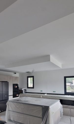 Réalisation d'un plafond suspendu